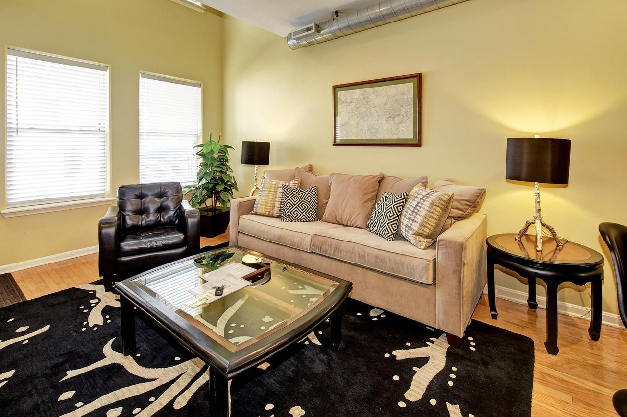 Restaurant Row Townhouse 2 King Bedrooms Louisville Bagian luar foto